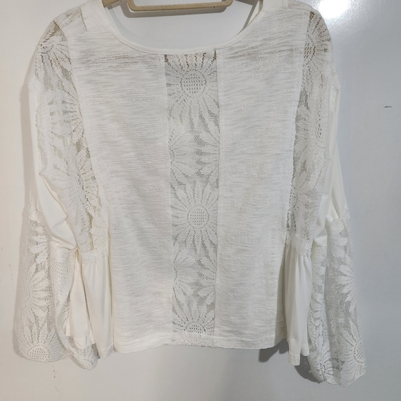POL Women's White Lace Sleeve Top, Size Medium - Picture 6 of 8
